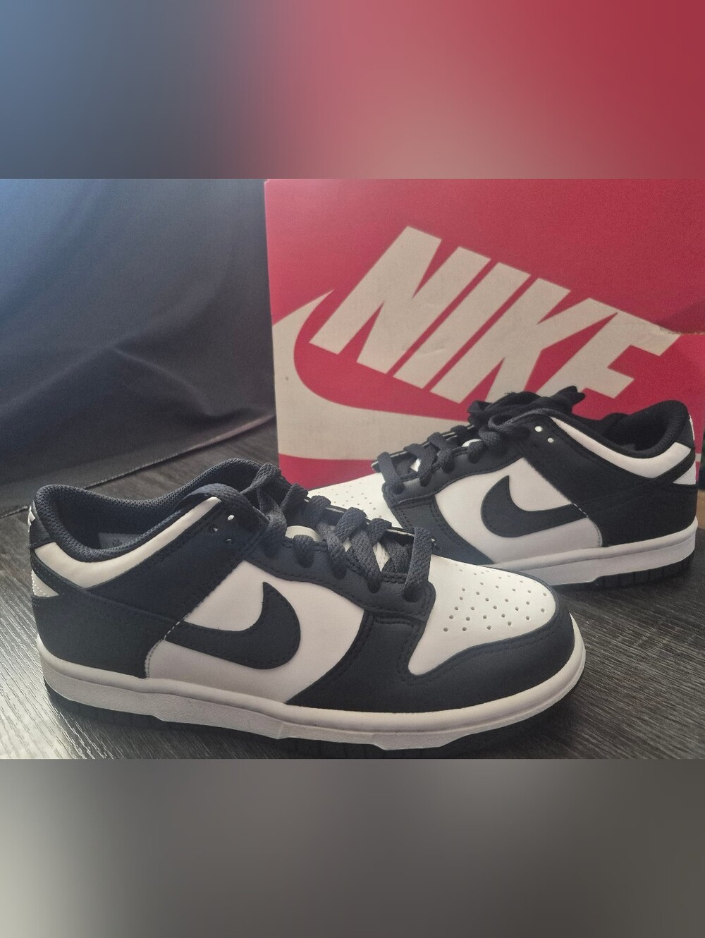 Kids Nike Low-Top Sneakers in Black and White